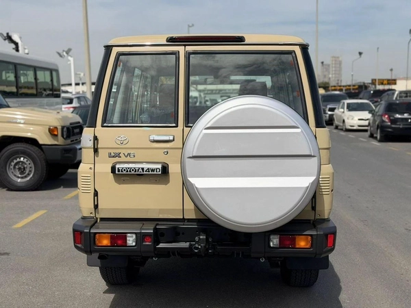 Toyota Land Cruiser 70 LC 76 Petrol 4.0L Full Option Automatic Model 2025 Omani Specifications