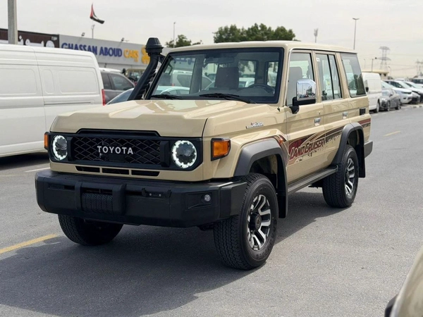 Toyota Land Cruiser 70 LC 76 Petrol 4.0L Full Option Automatic Model 2025 Omani Specifications