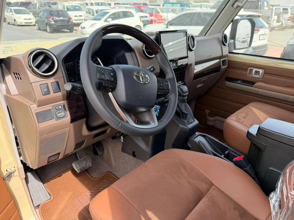 Toyota Land Cruiser 70 LC 76 Petrol 4.0L Full Option Automatic Model 2025 Omani Specifications