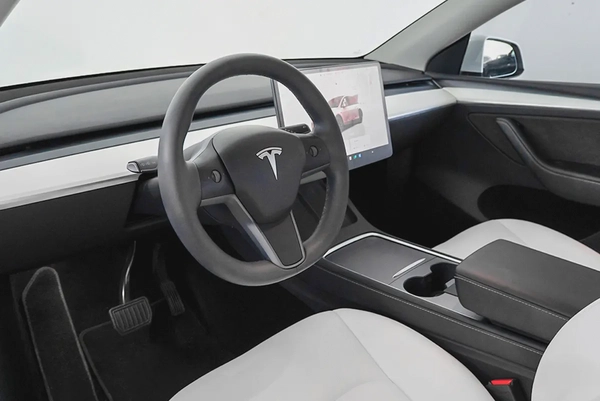 2,461 AED / 60 month’s | 0% DP | 2023 Tesla Model Y Long Range Dual Motor / Tesla Warranty