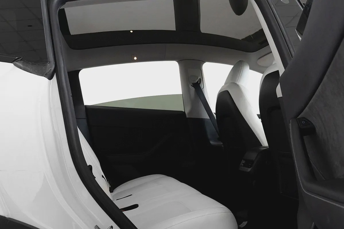 2,461 AED / 60 month’s | 0% DP | 2023 Tesla Model Y Long Range Dual Motor / Tesla Warranty-12-12