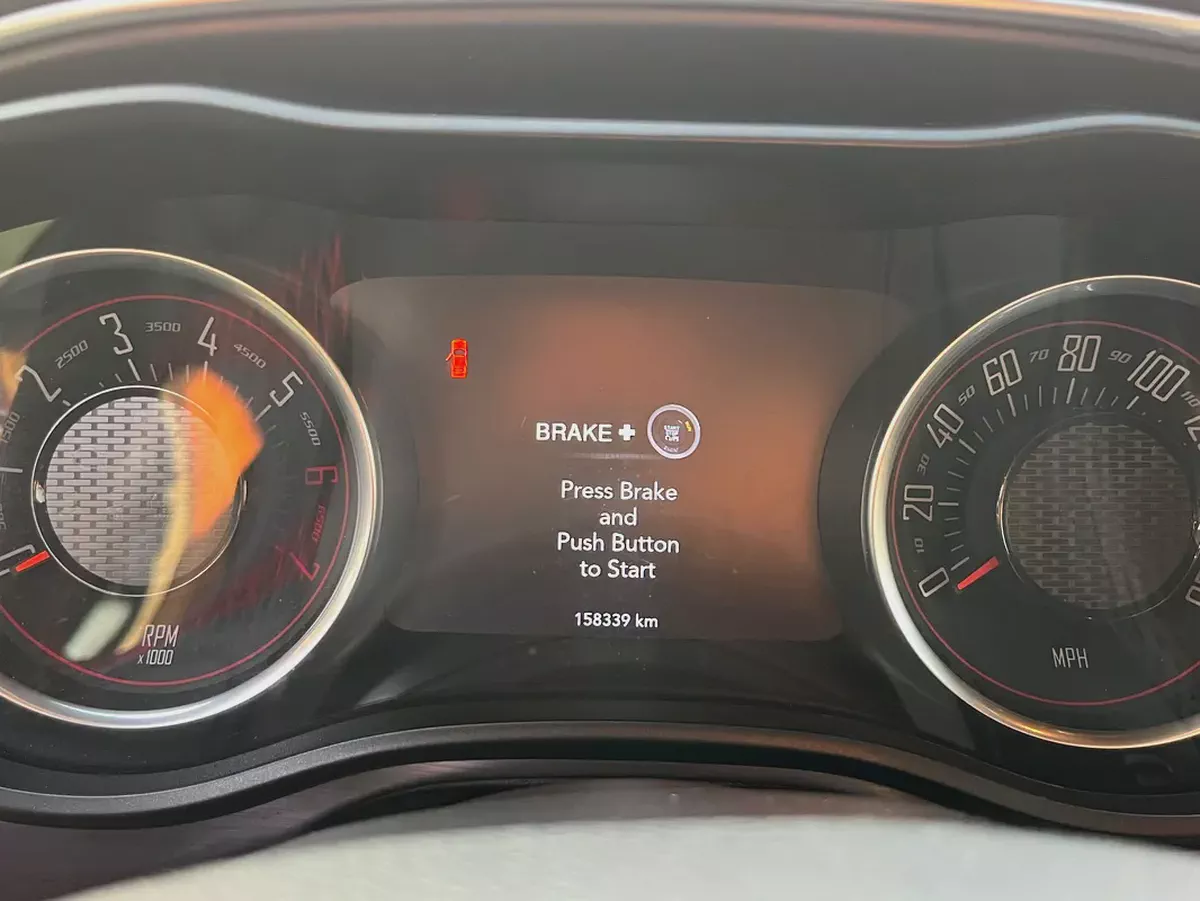 Dodge Challenger R/T 2018 American Specs-14-14