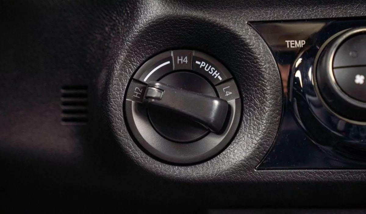 Toyota Hilux ADVENTURE-15-0