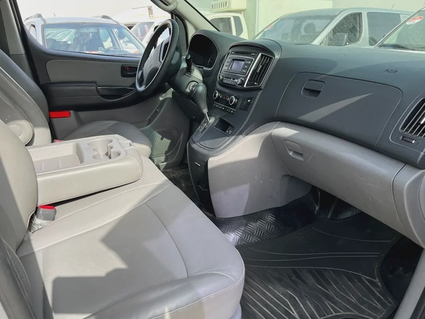 Hyundai H1 Cargo Van