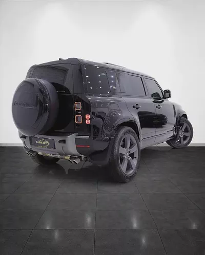 Defender 110 V8 Edition P525 2024 GCC FULLY LOADED-3