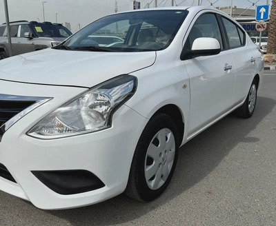Nissan Sunny 2023,SV,GCC,Original Paint,Low Km Can Arrange Bank Loan-2