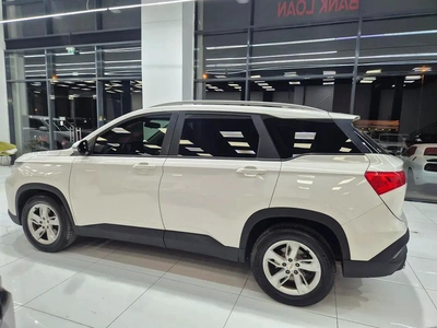 Chevrolet Captiva Gcc Mid option-9