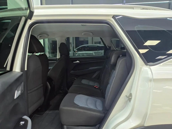 Chevrolet Captiva Gcc Mid option