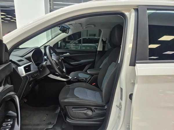Chevrolet Captiva Gcc Mid option