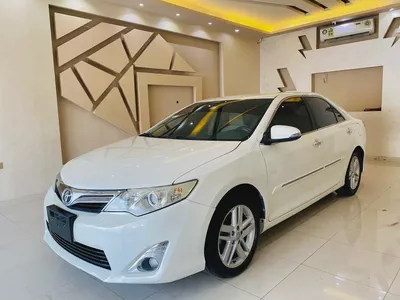 Toyota Camry SE Plus 2014 - GCC Specs - Reliable and Fuel Efficient-3