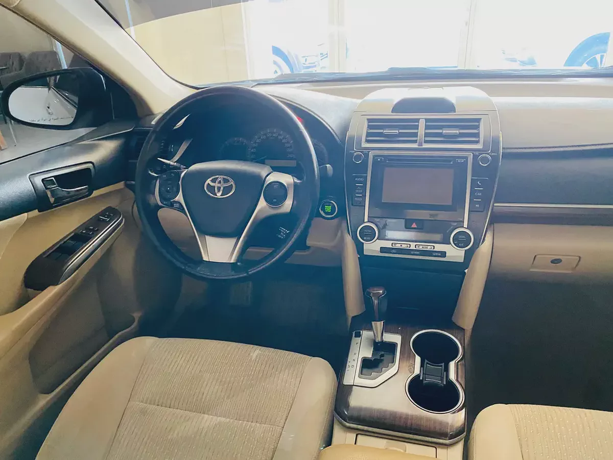 Toyota Camry SE Plus 2014 - GCC Specs - Reliable and Fuel Efficient-14-14