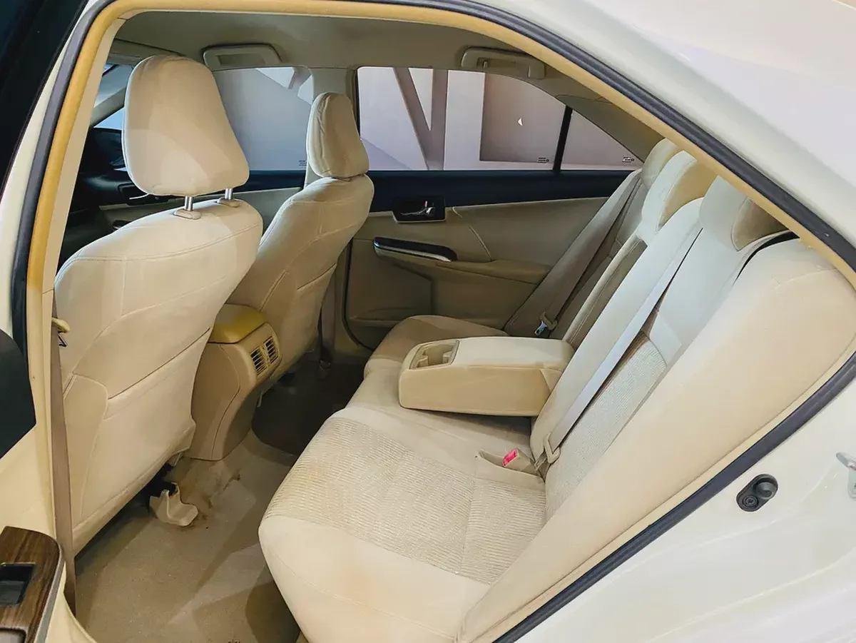 Toyota Camry SE Plus 2014 - GCC Specs - Reliable and Fuel Efficient-17-17