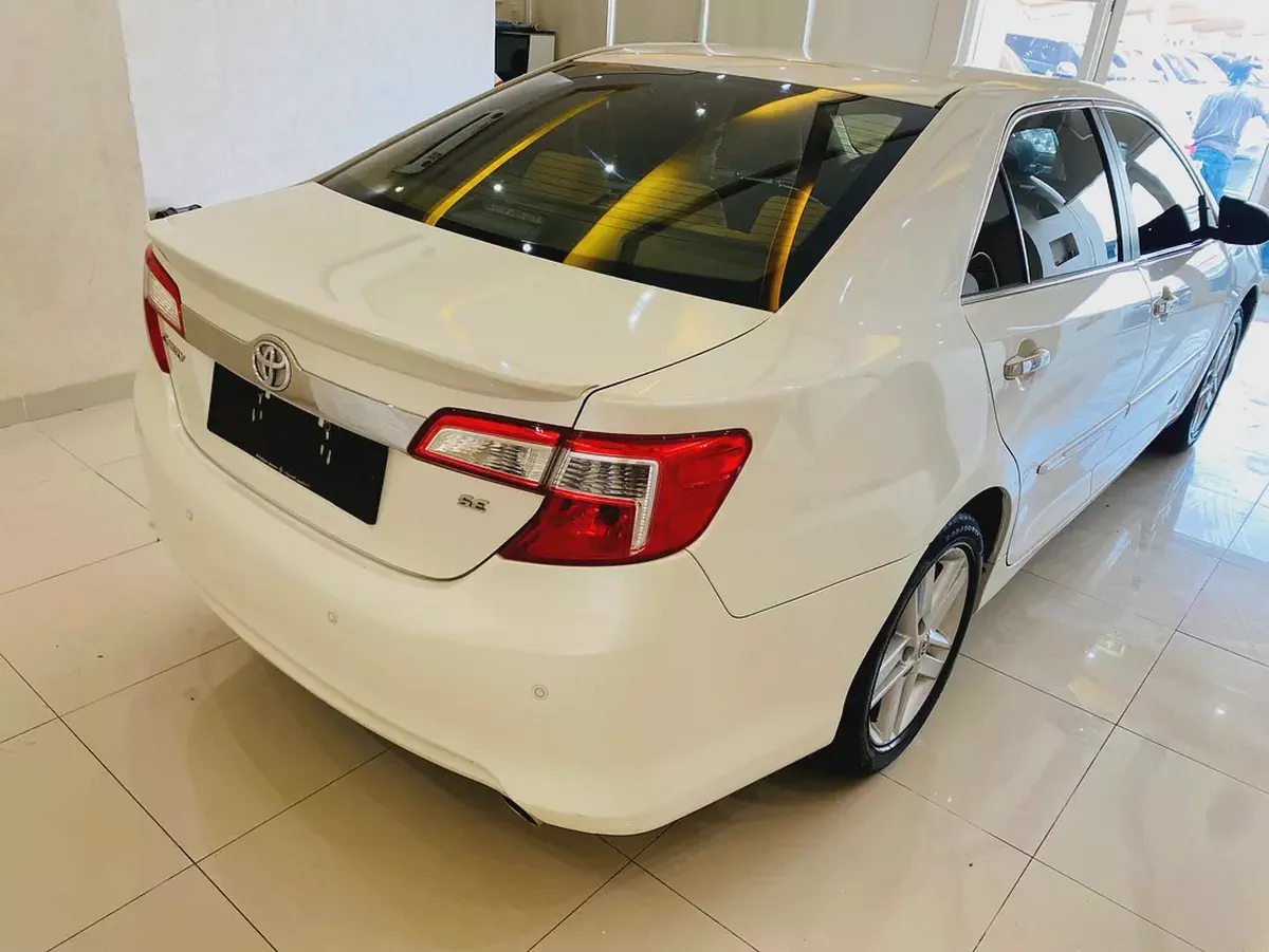 Toyota Camry SE Plus 2014 - GCC Specs - Reliable and Fuel Efficient-7-7