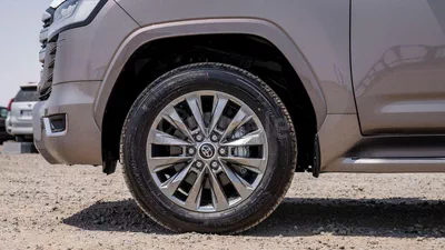 Toyota Land Cruiser VX-4
