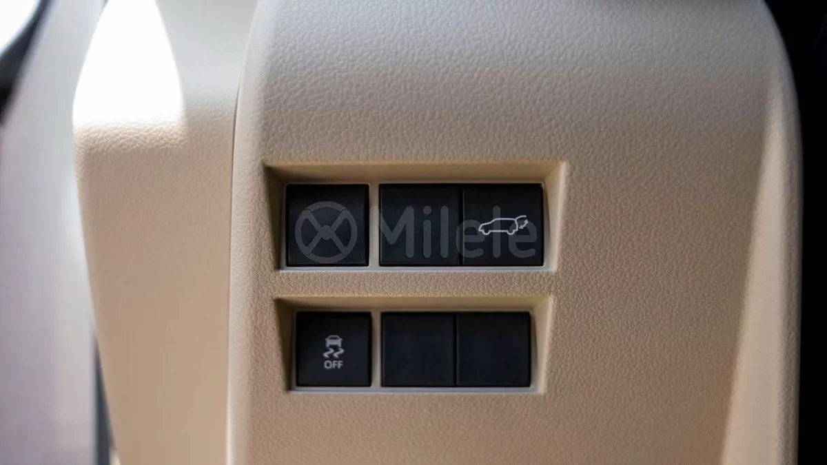 Toyota Land Cruiser VX-17-0