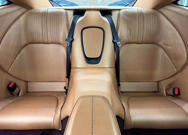 Low Mileage | GCC | Aston Martin Service History