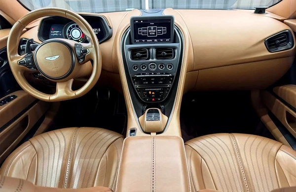 Low Mileage | GCC | Aston Martin Service History
