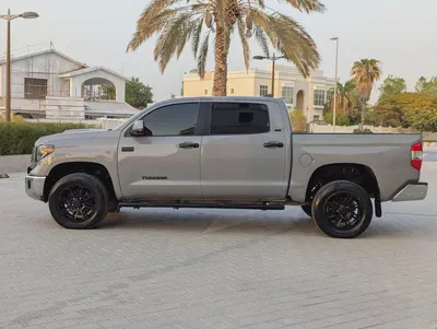 2019 Toyota Tundra V8 |American Specs| Interior and Exterior Excellent Condition-4