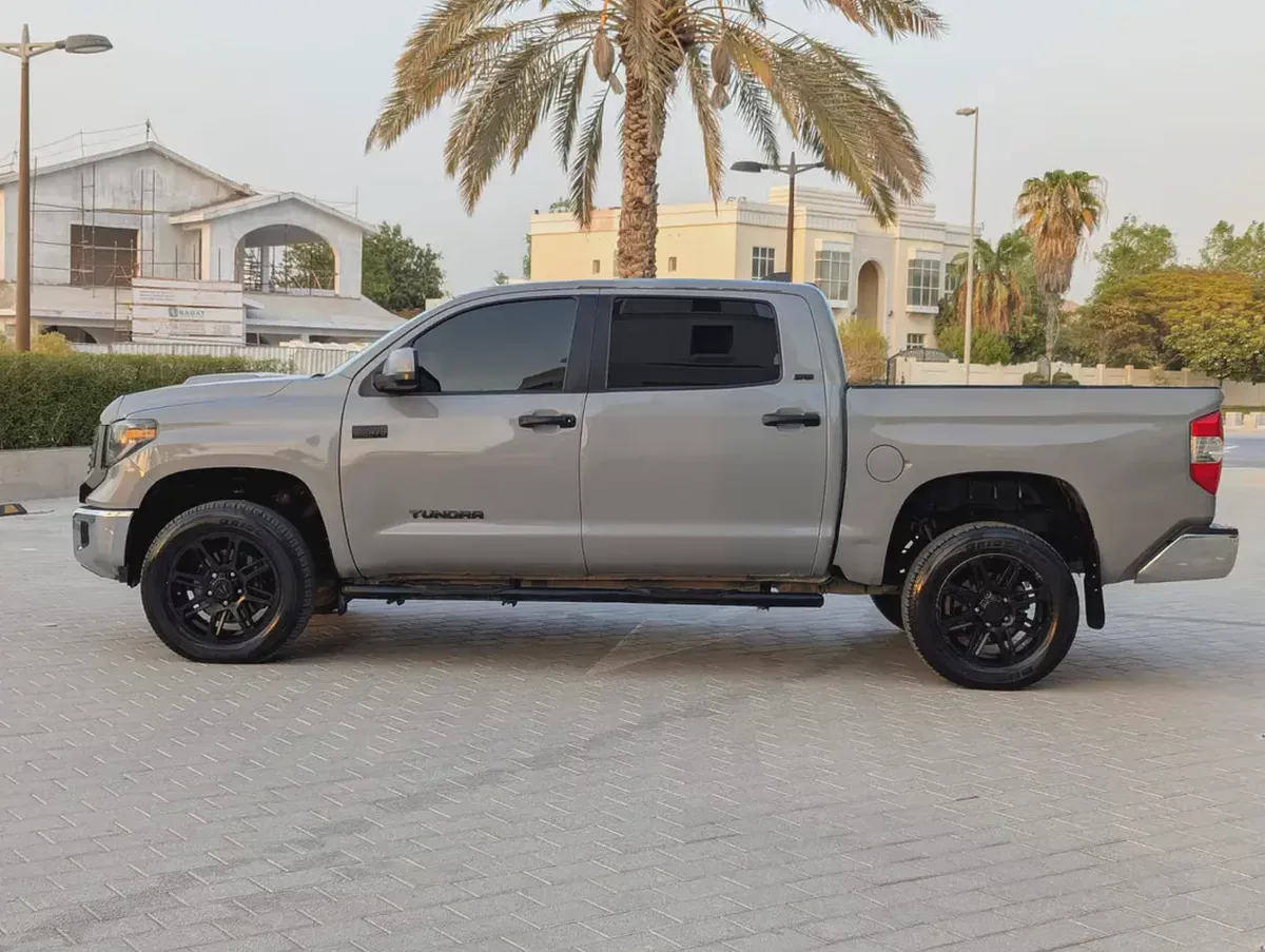 2019 Toyota Tundra V8 |American Specs| Interior and Exterior Excellent Condition-4-4
