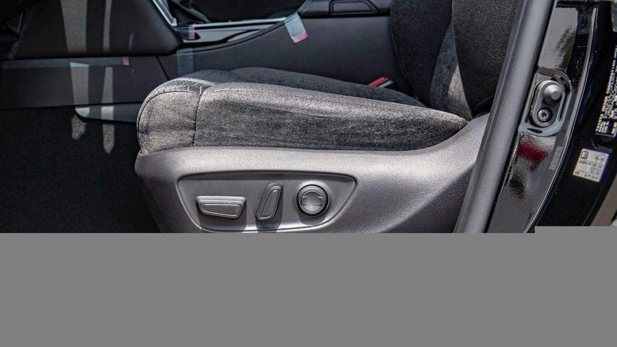 Toyota Land Cruiser GXR2 3.3L
