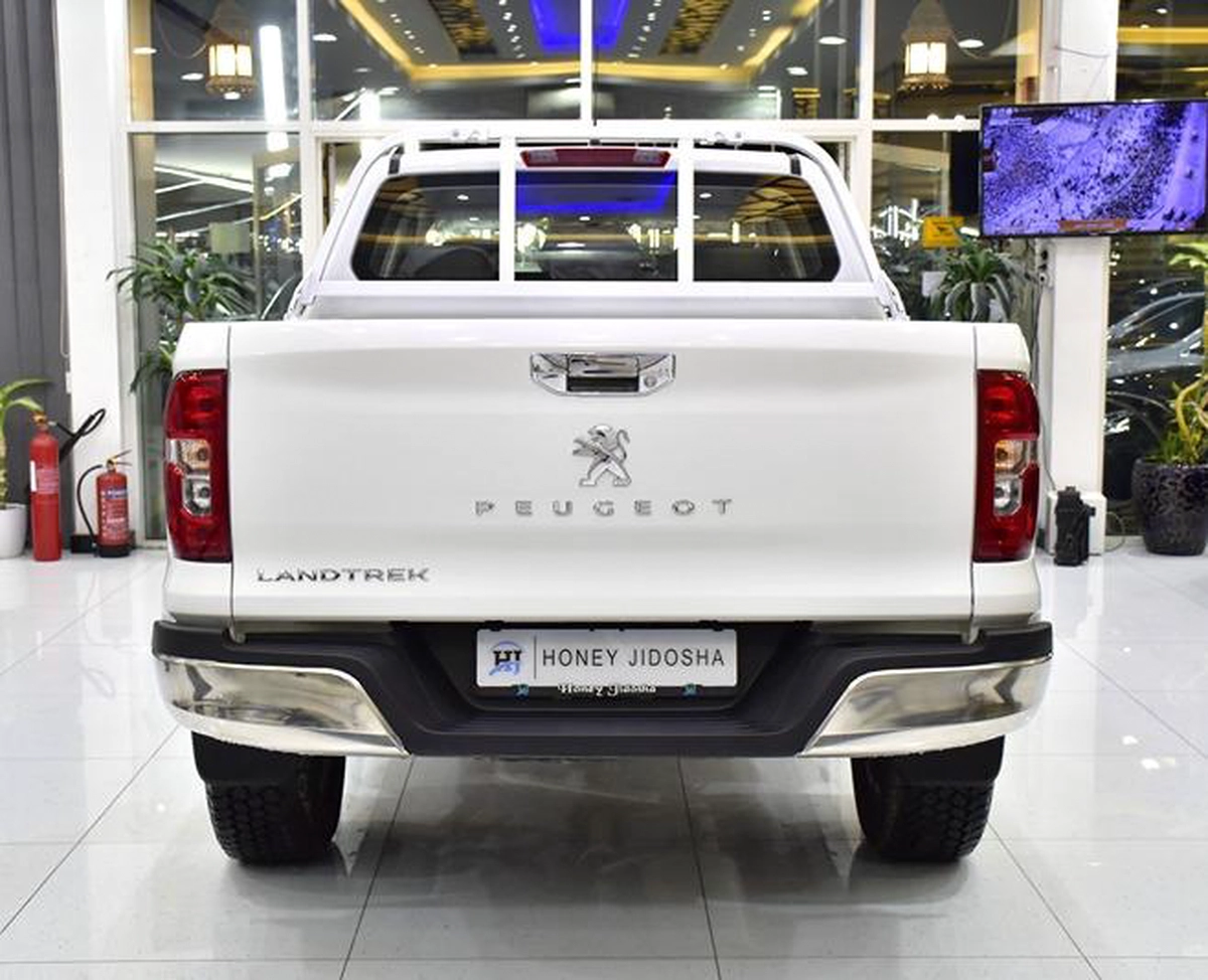 Peugeot Landtrek ( 2023 Model ) in White Color GCC Specs-5-5