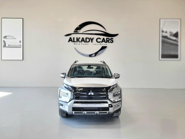 Mitsubishi xpander Cross 1.5L 2025 (silver)