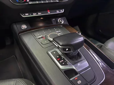 Audi Q5 45 TFSI American Specs - Low Mileage Luxury SUV-3