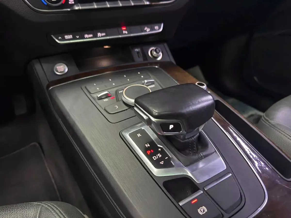 Audi Q5 45 TFSI American Specs - Low Mileage Luxury SUV-3-0
