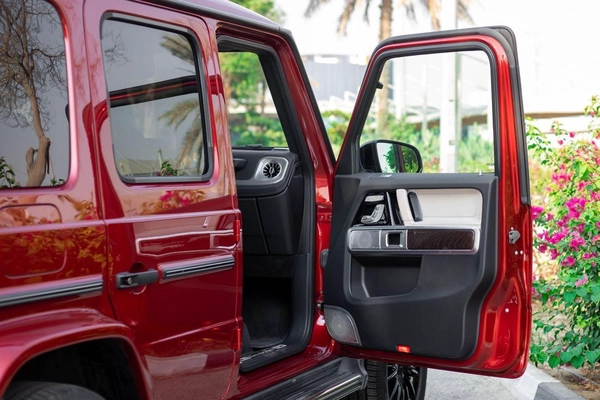 Mercedes Benz G 500 AMG