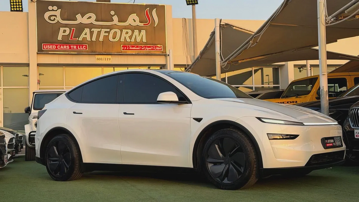 Tesla Model Y Long Range Dual Motors 2025 | GCC Specs | Under warranty