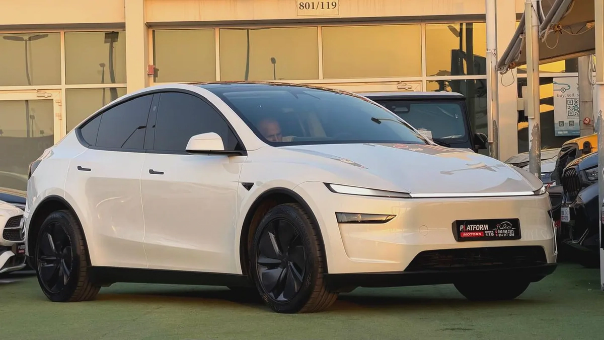 Tesla Model Y Long Range Dual Motors 2025 | GCC Specs | Under warranty