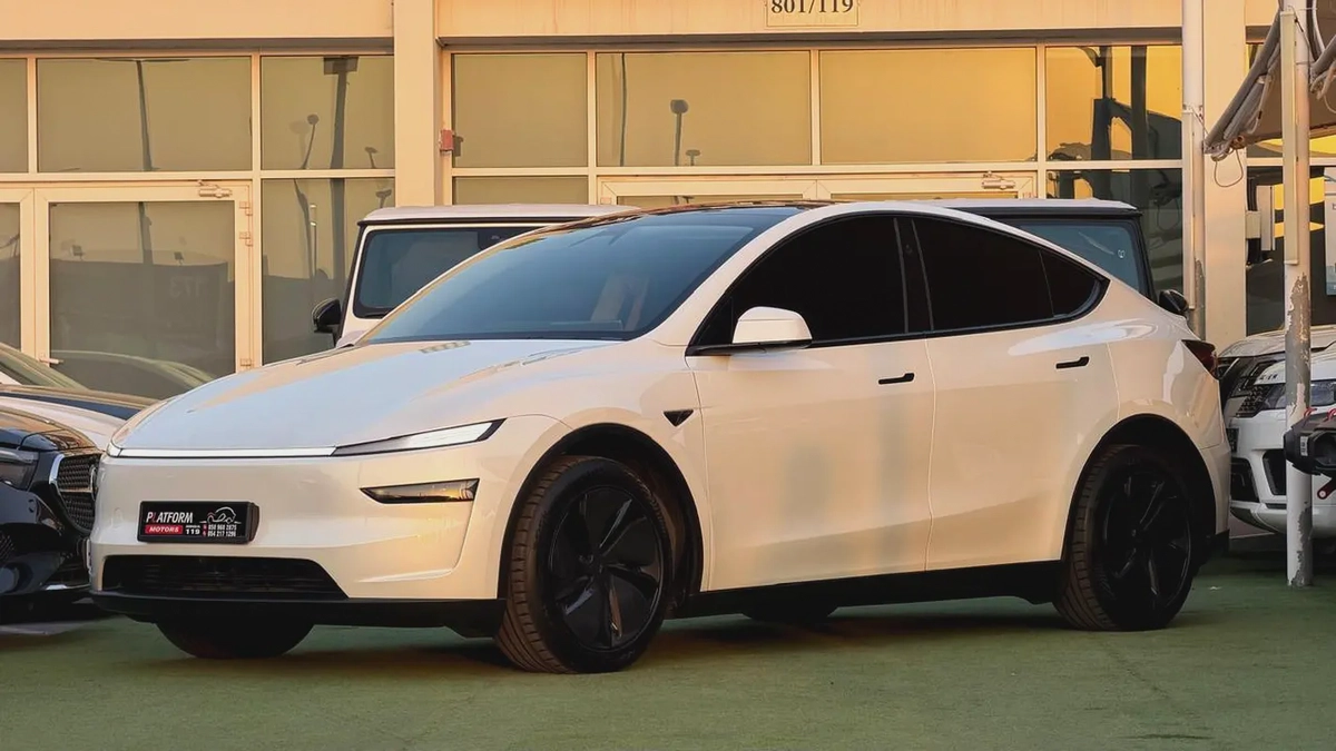 Tesla Model Y Long Range Dual Motors 2025 | GCC Specs | Under warranty