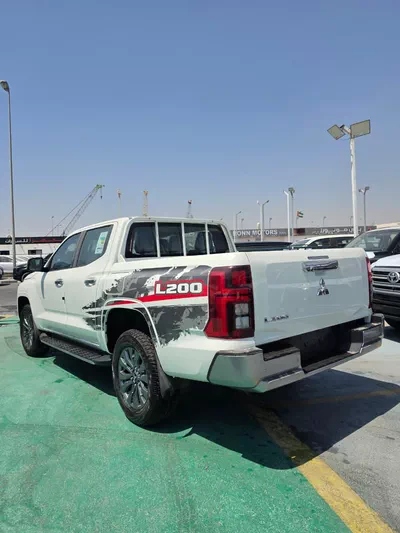 MITSUBISHI L200 DIESEL AUTOMATIC 4X4-7