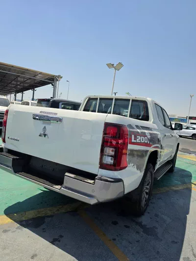 MITSUBISHI L200 DIESEL AUTOMATIC 4X4-1
