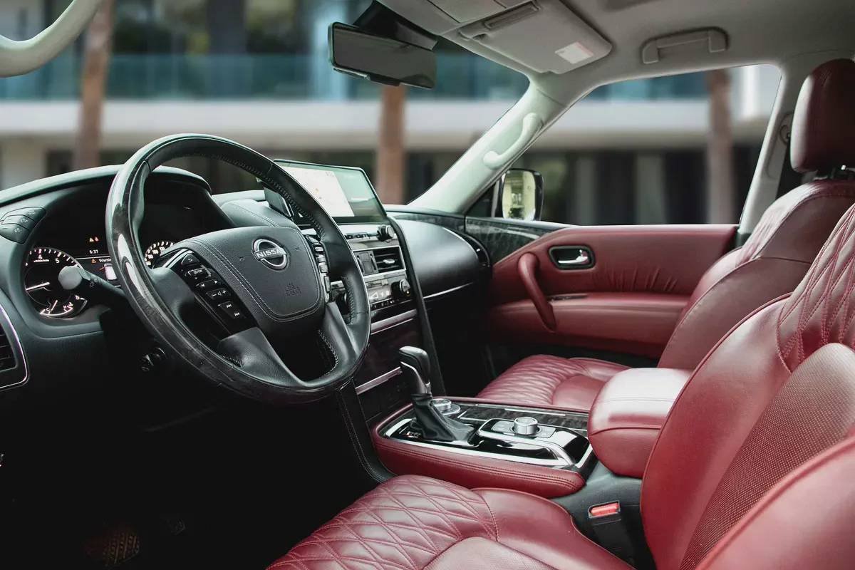 3,428 P.M |  Patrol SE Platinum | 0% Downpayment | Nissan Warranty till March 2027-8-8