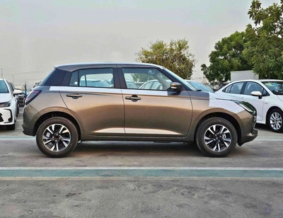 Suzuki Swift GLX / 1.2L PETROL A/T/ PUSH START / REAR PARKING SENSOR / REAR CAMERA (CODE # GLX)-2