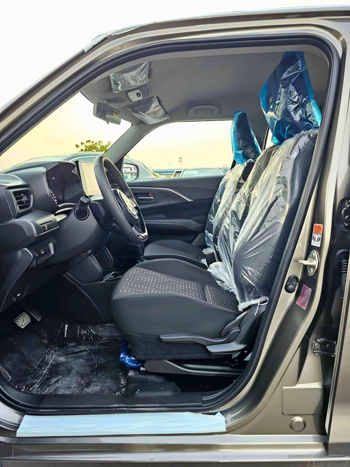 Suzuki Swift GLX / 1.2L PETROL A/T/ PUSH START / REAR PARKING SENSOR / REAR CAMERA (CODE # GLX)-8-8