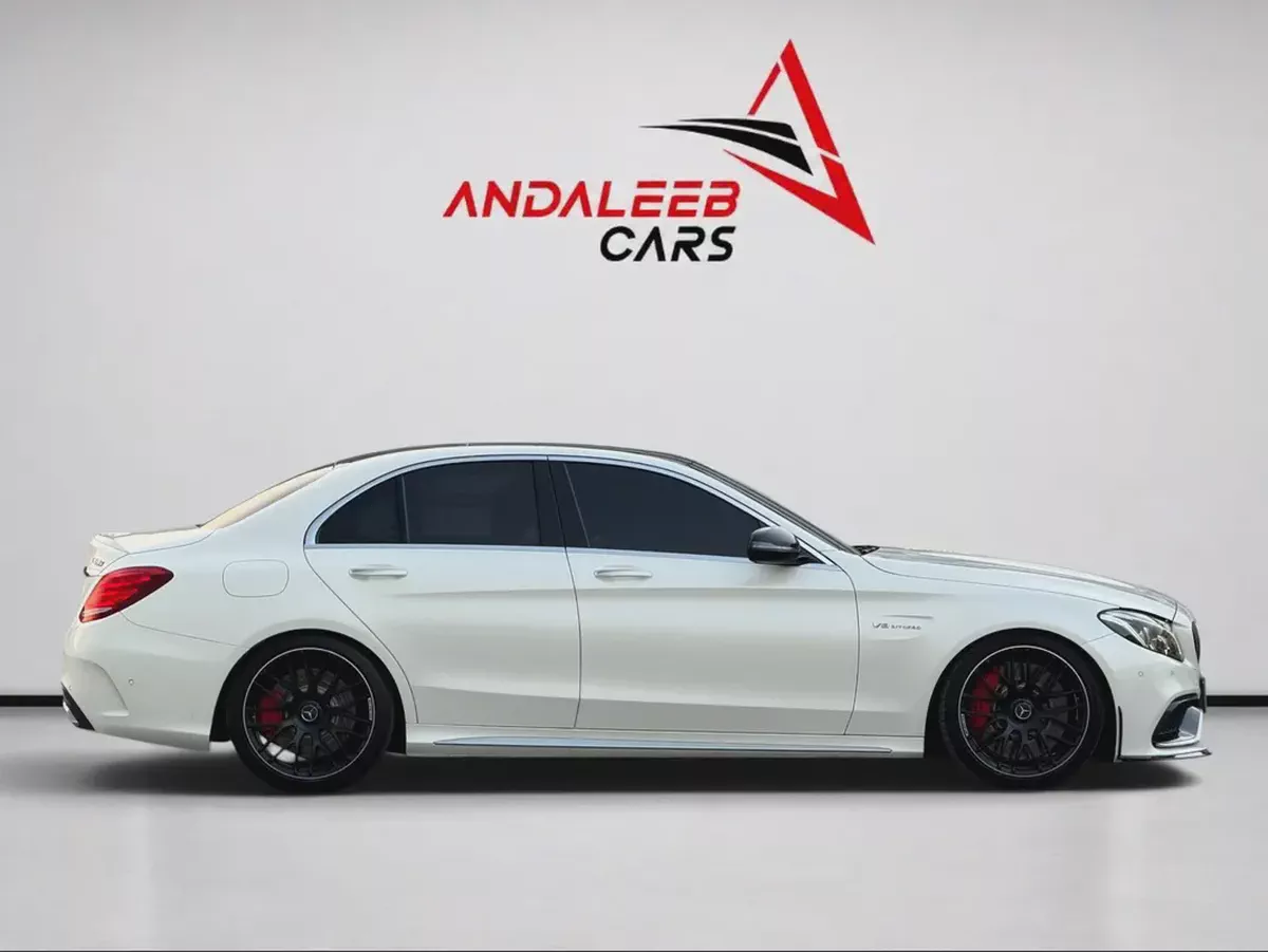MERCEDES-BENZ C63 S AMG | | 4.0L TWIN-TURBO V8 | 503 HP | 2 KEYS | ORIGINAL PAINT-8-8