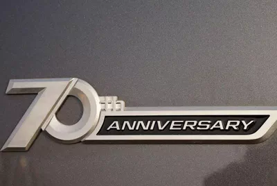 Toyota Land Cruiser VX LAND CRUISER VX 4.0-11
