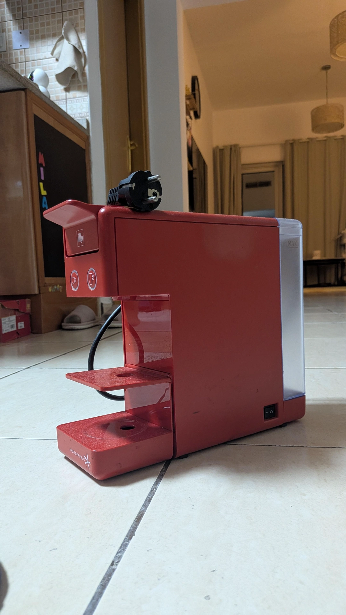 illy y3.3 red espresso machine-1-1