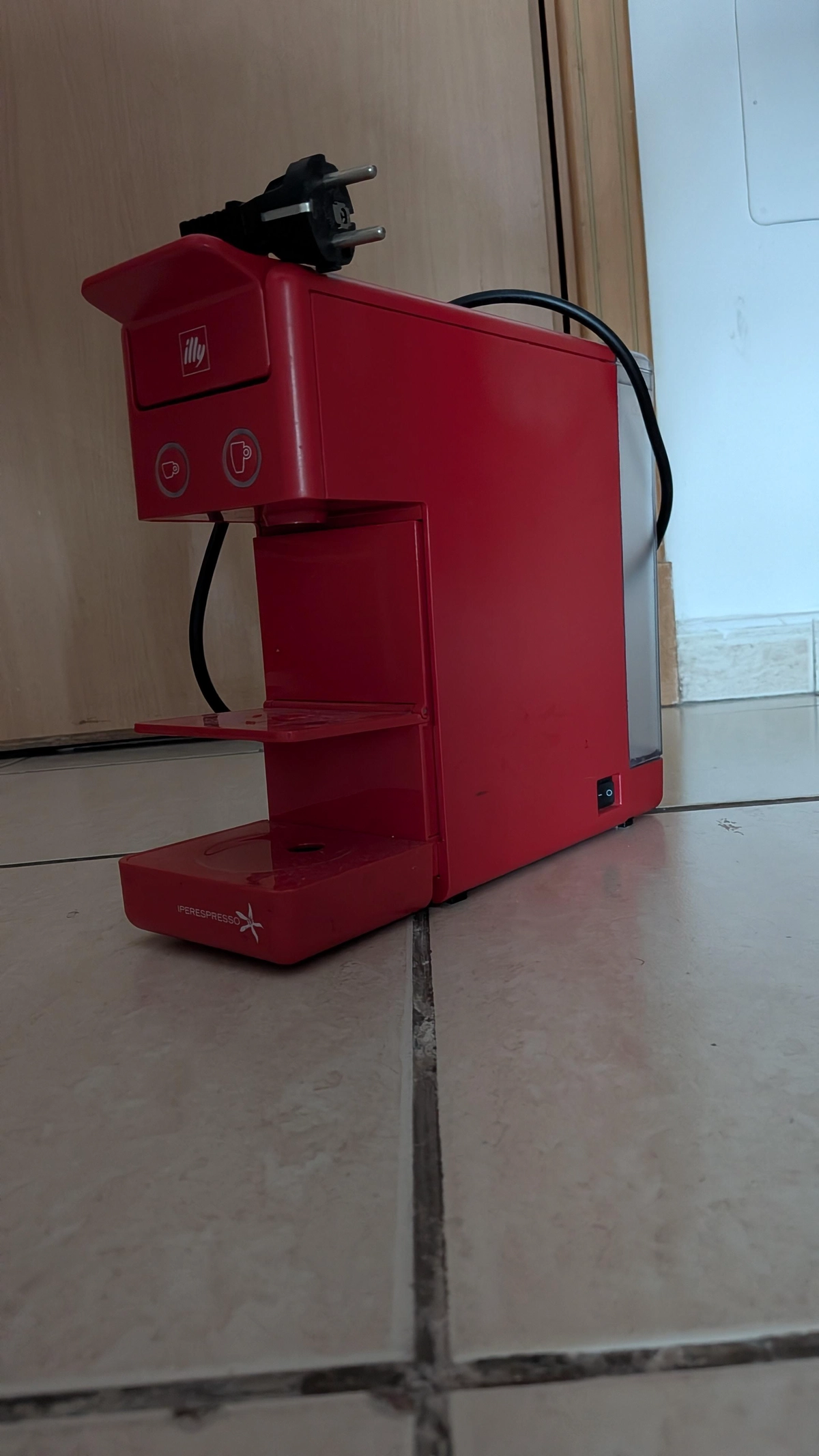 illy y3.3 red espresso machine