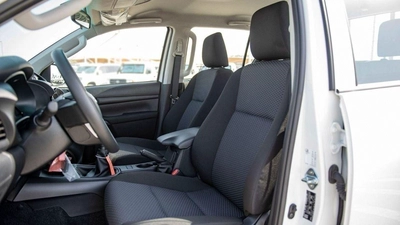 Toyota Hilux GL TOYOTA HILUX MID OPTION 2.4L DIESEL 2025 FOR EXPORT ONLY-18