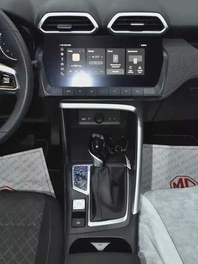 AED 840 EMi for 5Yrs | MG ZS 1.5L ( 2026 Model ) in Silver Color GCC Specs-14