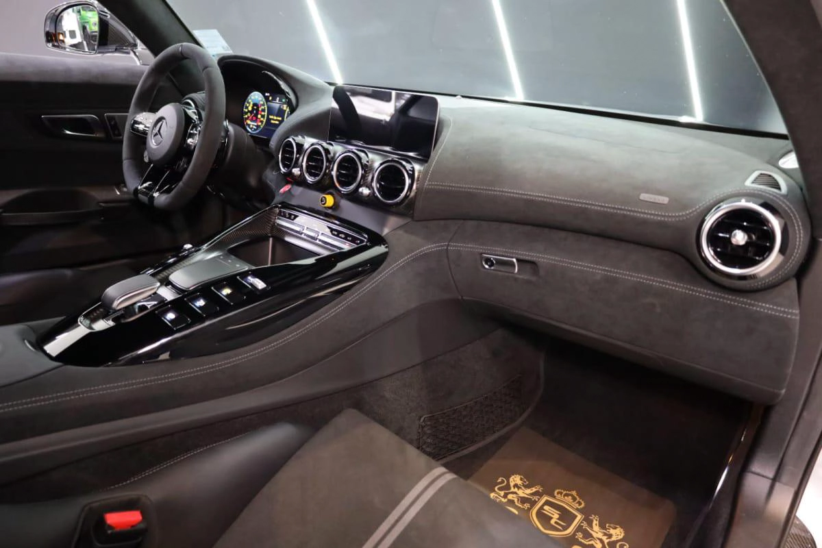 Mercedes-Benz AMG GT Black Series-7-7