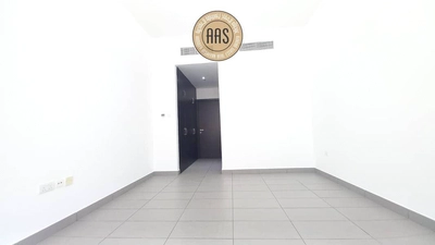 Chiller free luxurious huge 2bhk with maid's room all amenities-3