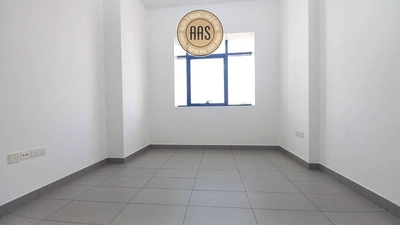 Chiller free luxurious huge 2bhk with maid's room all amenities-5