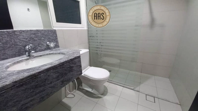 Chiller free luxurious huge 2bhk with maid's room all amenities-8