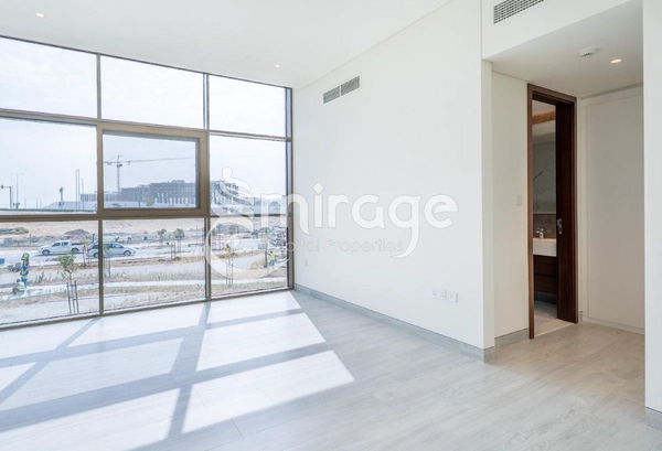 Luxury & Elegant | 4BR Townhouse | Prime Location