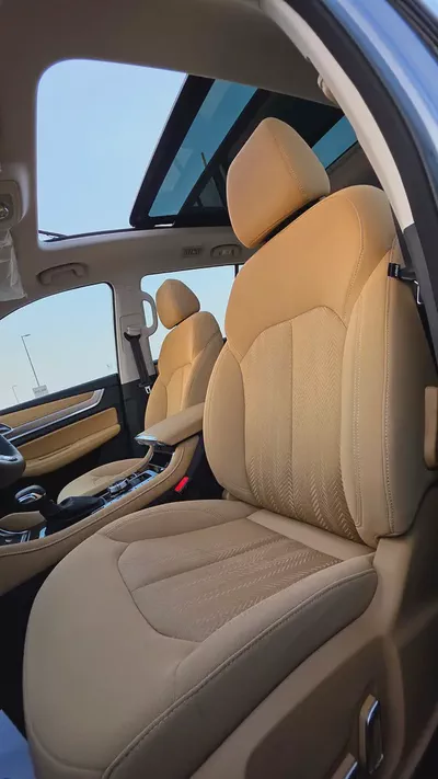 MG RX8 2024 GCC Specs | 7-Seater Luxury SUV | Brand New Condition-9
