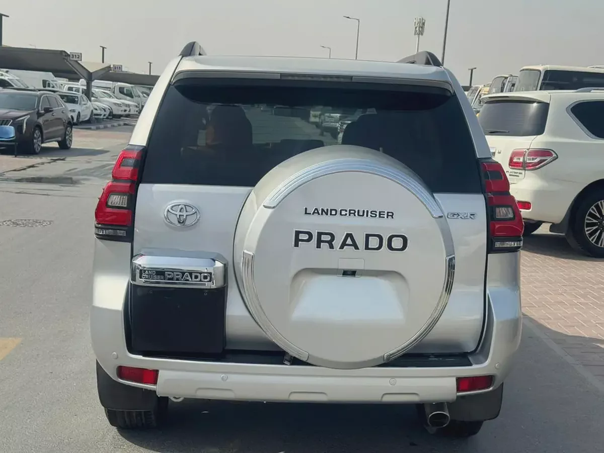 Toyota Prado 2014 silver color GCc Calen car-4-4